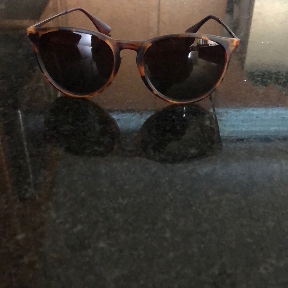 Polarized sunglasses